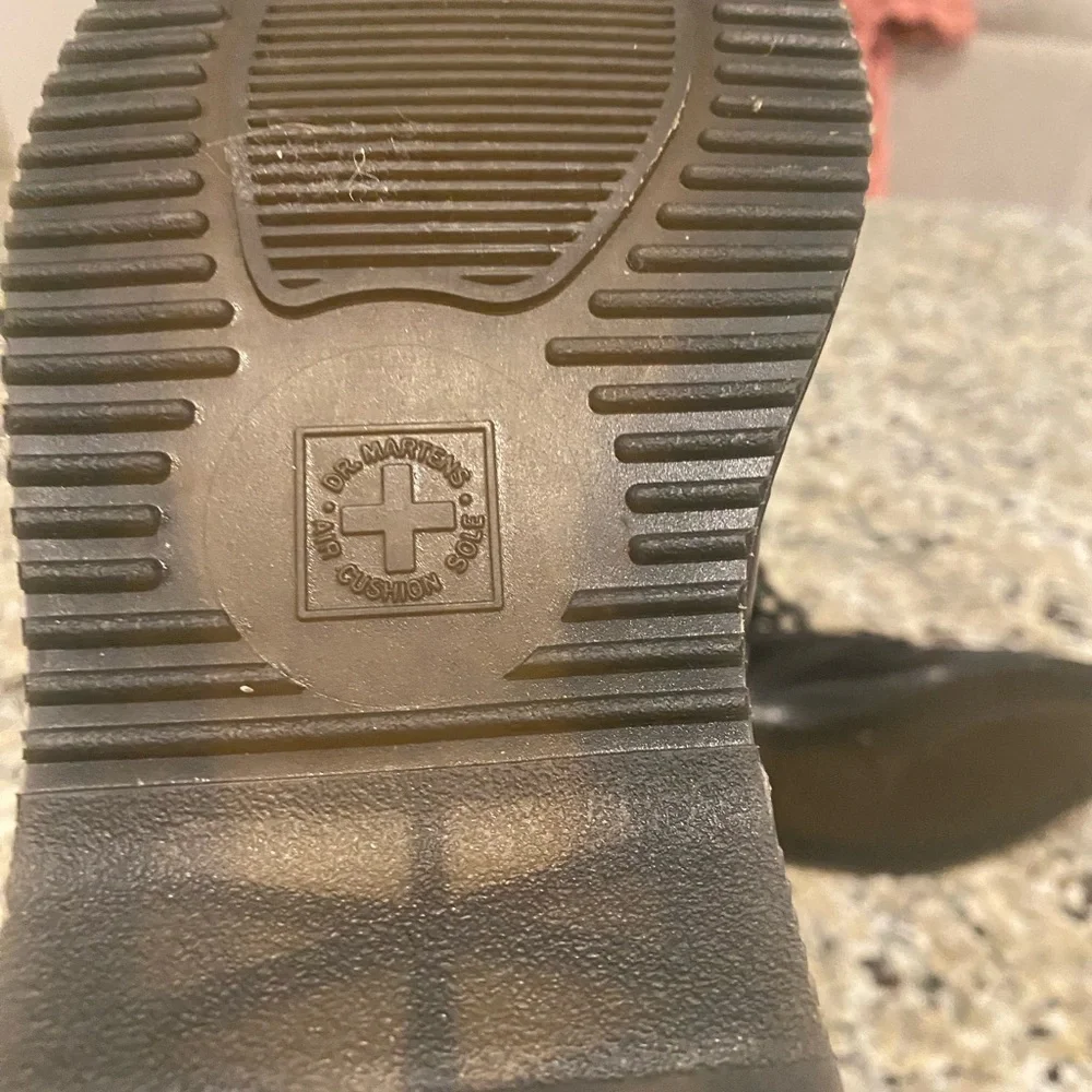 Dr. Martens Geordin boot punk-inspired details - Picture 13 of 16